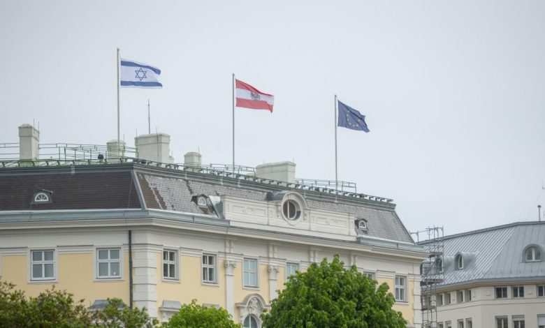 كيف أصبح موطن هتلر الصديق الأوروبي لإسرائيل؟