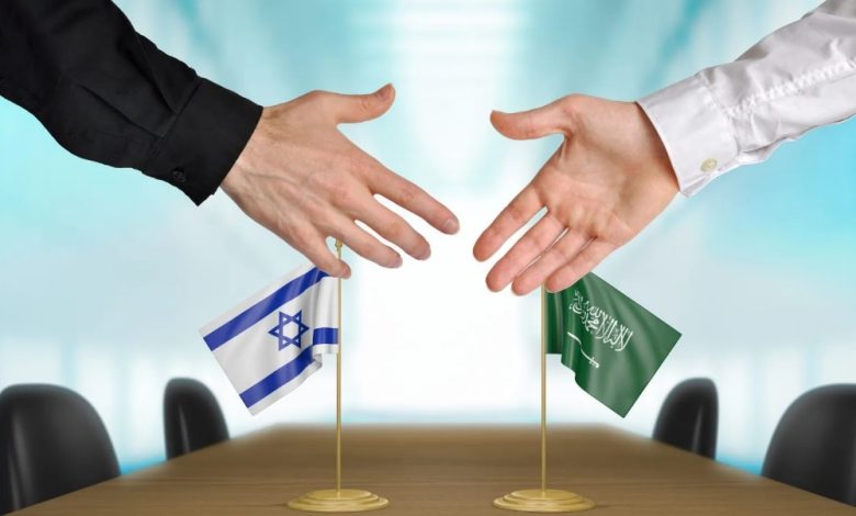 الغارديان: التطبيع بين السعودية وإسرائيل سيكون أولوية ترامب