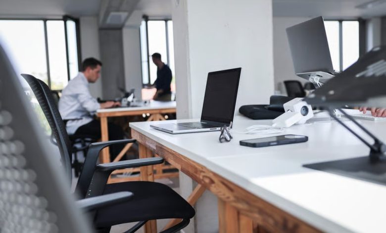 البرلمان الأوروبي يوقف أدوات الذكاء الاصطناعي على أجهزته الرسمية وسط مخاوف أمنية