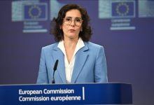 تعاون مشبوه بين حاجة لحبيب ولوبي الإمارات في أوروبا يقيد معارضة إسرائيل